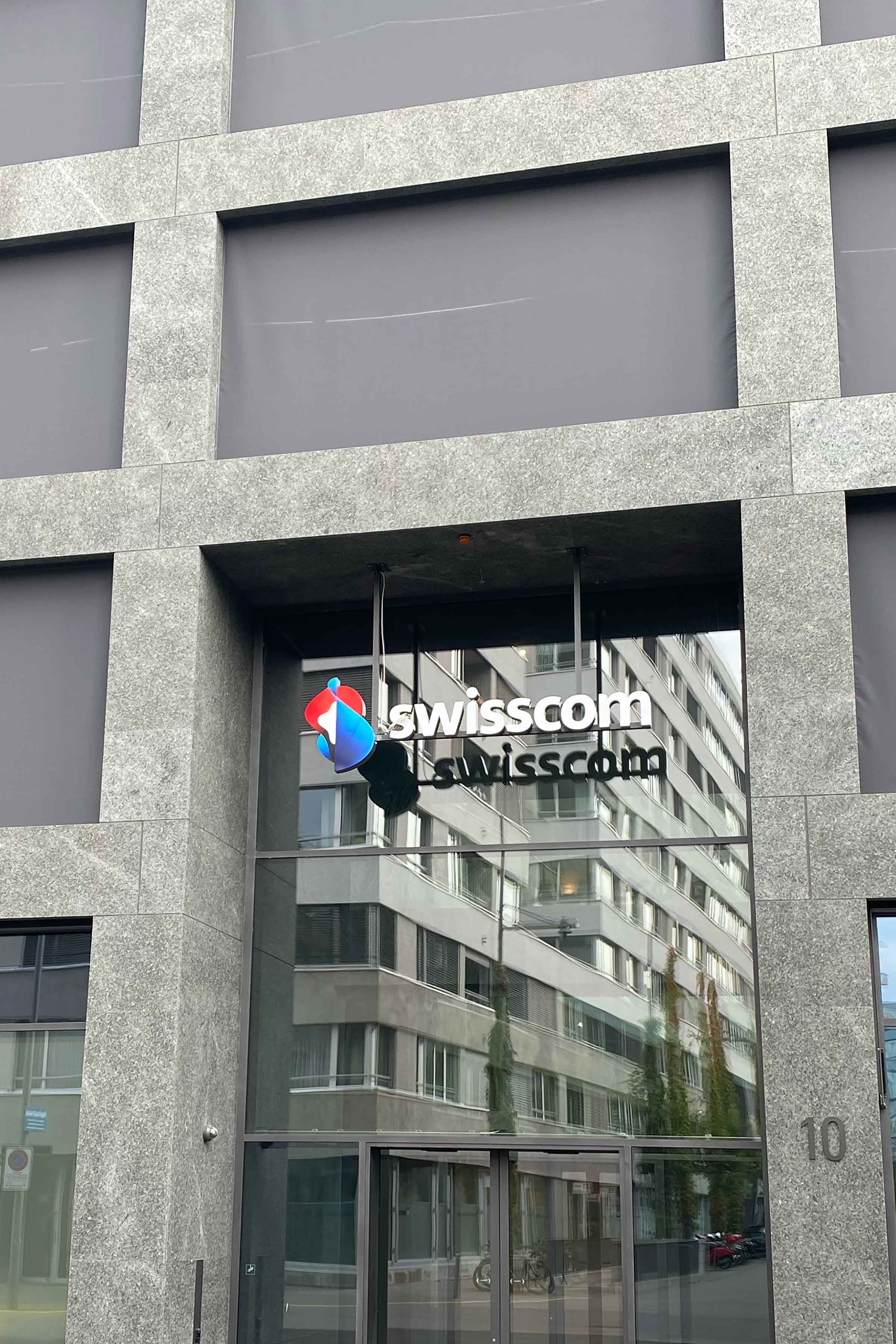 Signaletik-Swisscom-P2-Eingang_h