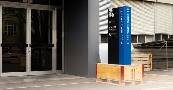 riverside-signaletik-07-stele.jpg